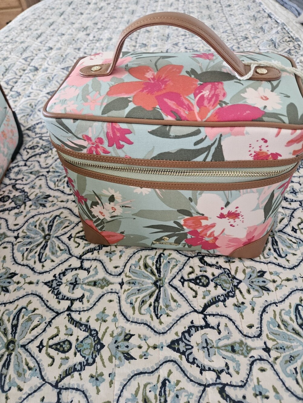 Spartina 448 Train Travel Cosmetic Case -  Seafoam NEW